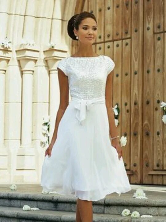 Платья на свадьбу фото Classic Hochzeit kleidung, Lässige brautkleider, Kleider hochzeit