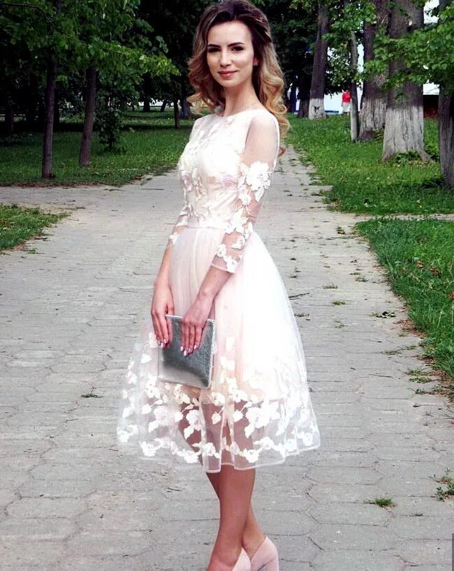 Платья на выпускной 2024 11 класс фото Выпускной вечер 2017 года - в лицах: фотохроника от KudaPostupat.by