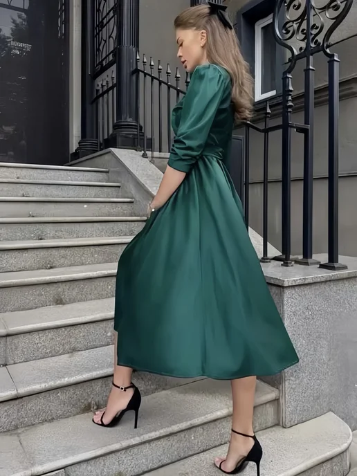 Платья на запах 2024 модные тенденции платье с запахом зеленое