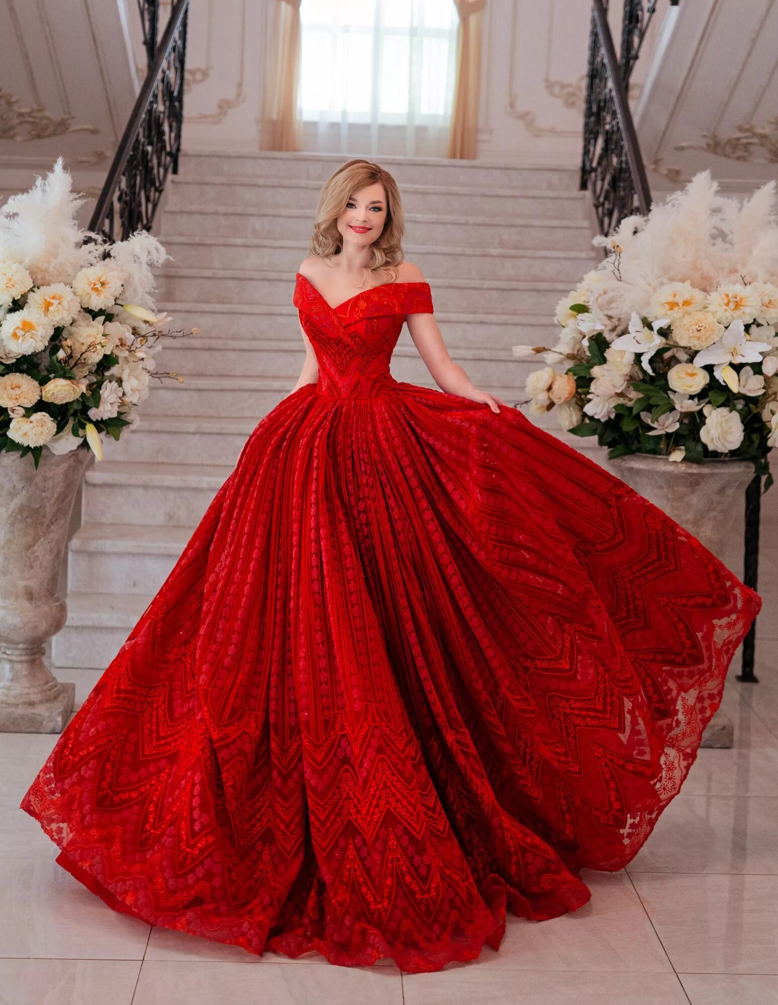 Платья напрокат москва фото Вечернее платье В 295 в аренду в салоне BeQueen