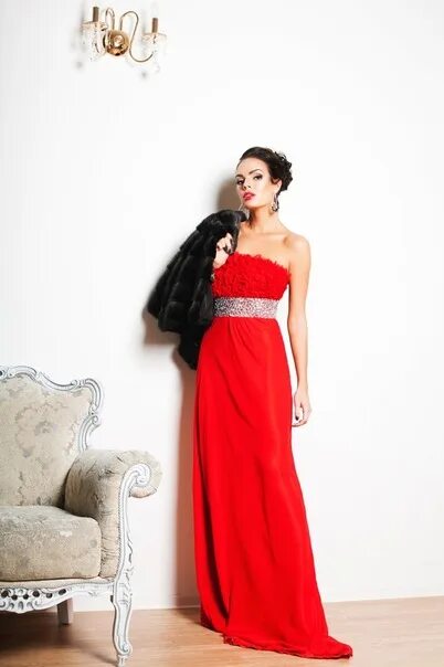 Платья напрокат пермь фото цена ЕКАТЕРИНА МИЛЛЕН-КРАСА РОССИИ САНКТ-ПЕТЕРБУРГ 2011 в платье от МОДНОГО ДОМА. фот