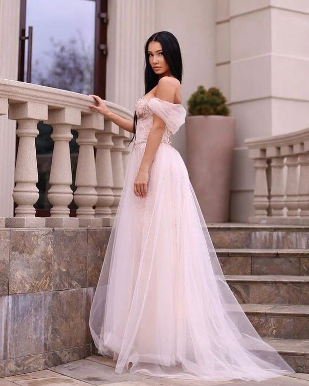 Платья напрокат ростов на дону фото Свадебные платья в Ростове-на-Дону: 19 свадебных салонов и магазинов - Я Покупаю