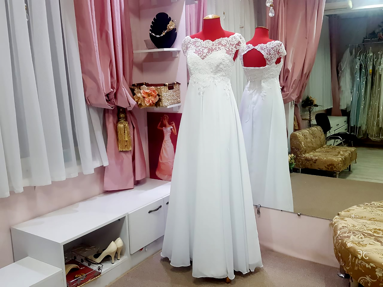 Платья напрокат волгоград цена и фото Свадебные платья Волгоград