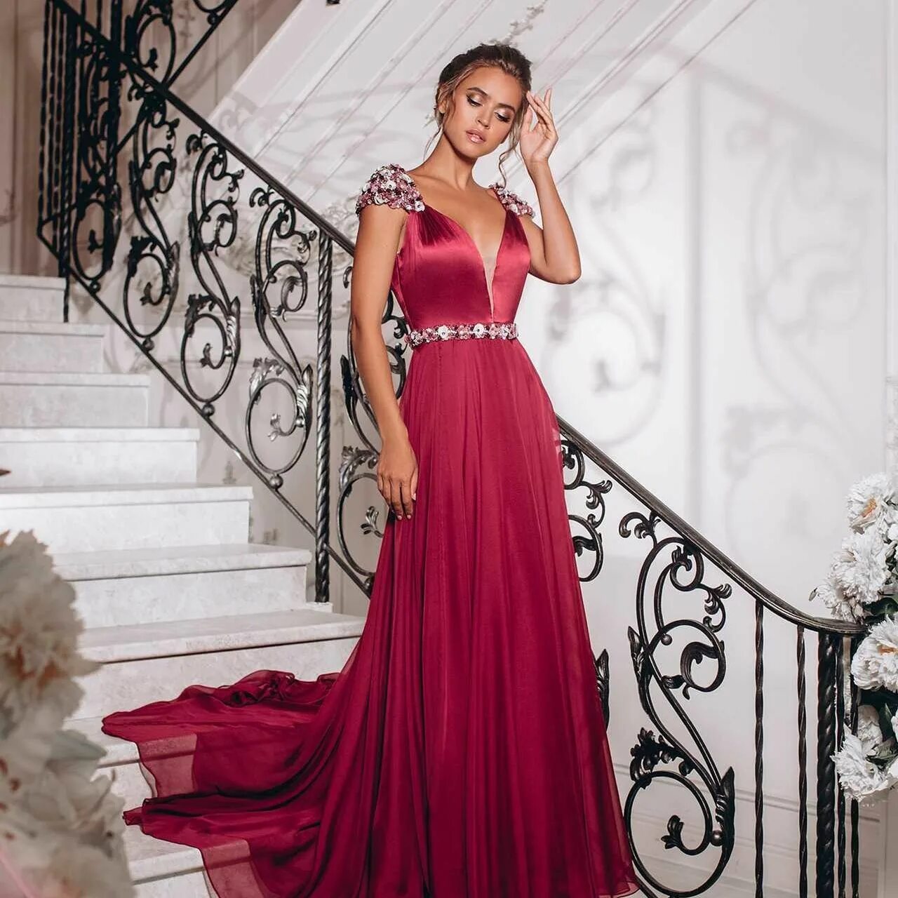 Платья напрокат волгоград цена и фото Вечернее платье SHERRI HILL SH080 - прокат от 9000 руб. Москва