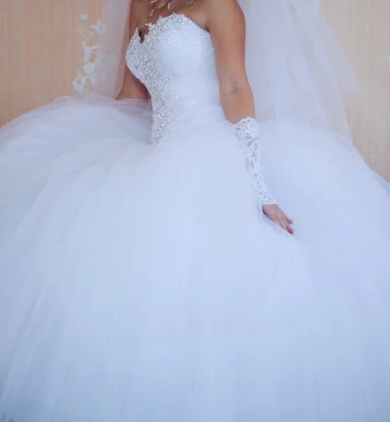 Платья напрокат волгоград цена и фото Свадебные платья!!! Прокат!!!Продажа!!!! Дёшево!!!! Аксессуары!!! в Волгограде!!