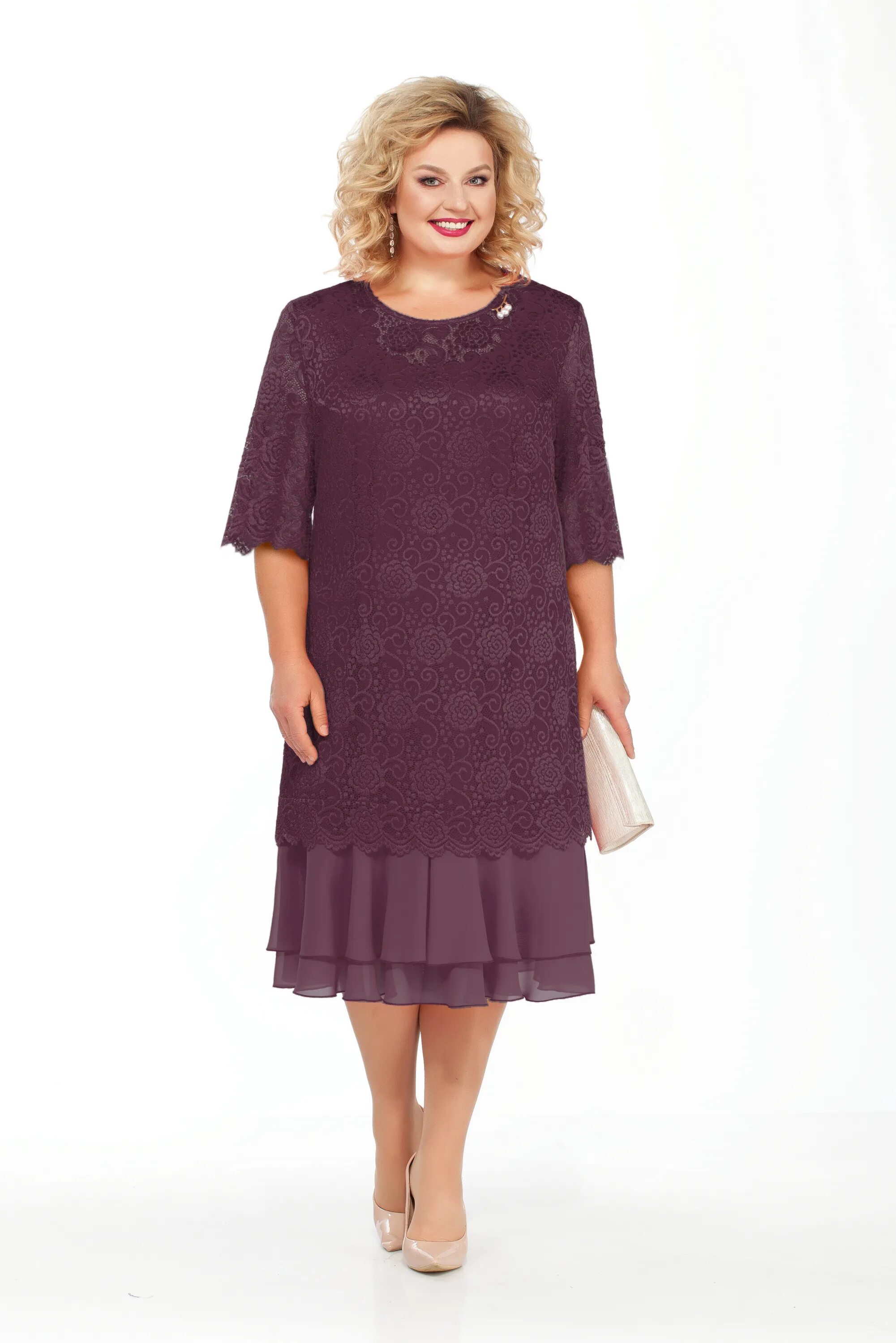 Платья недорого цена и фото Гипюровое платье с фигурными планками, баклажан - купить в Москве ◈ цена в интер