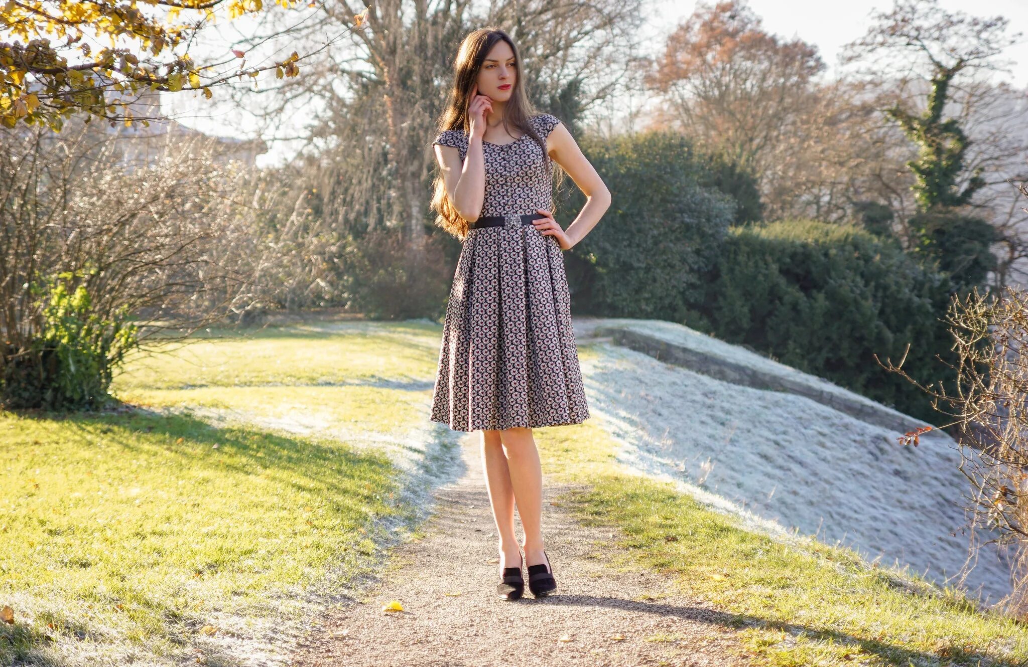 Платья обычные фото Скачать обои лето, Laura, девушка, платье, раздел девушки в разрешении 2048x1330