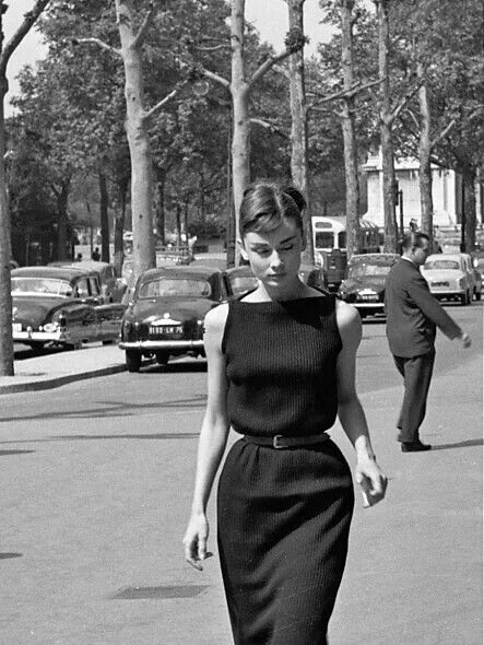 Платья одри хепберн фото Pin by Ariel Scarlett on classic Audrey hepburn style outfits, Hepburn style, Au