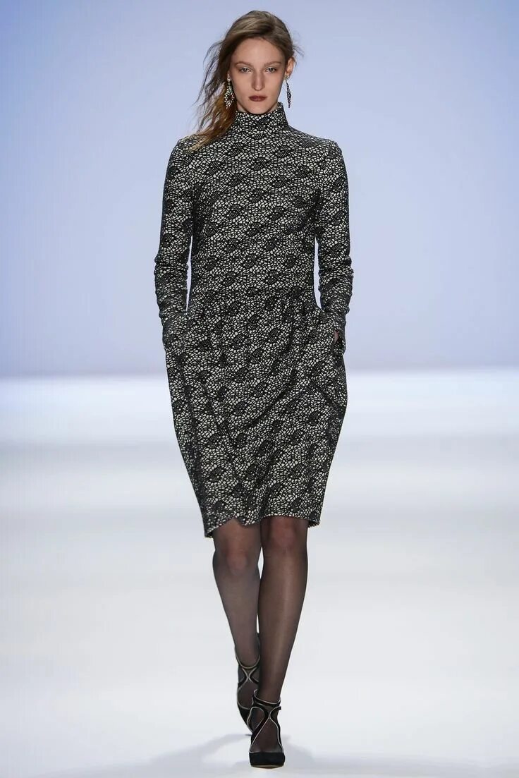 Платья осень зима фото Tadashi Shoji Fall 2013 Ready-to-Wear Collection Photos - Vogue Fashion, How to 