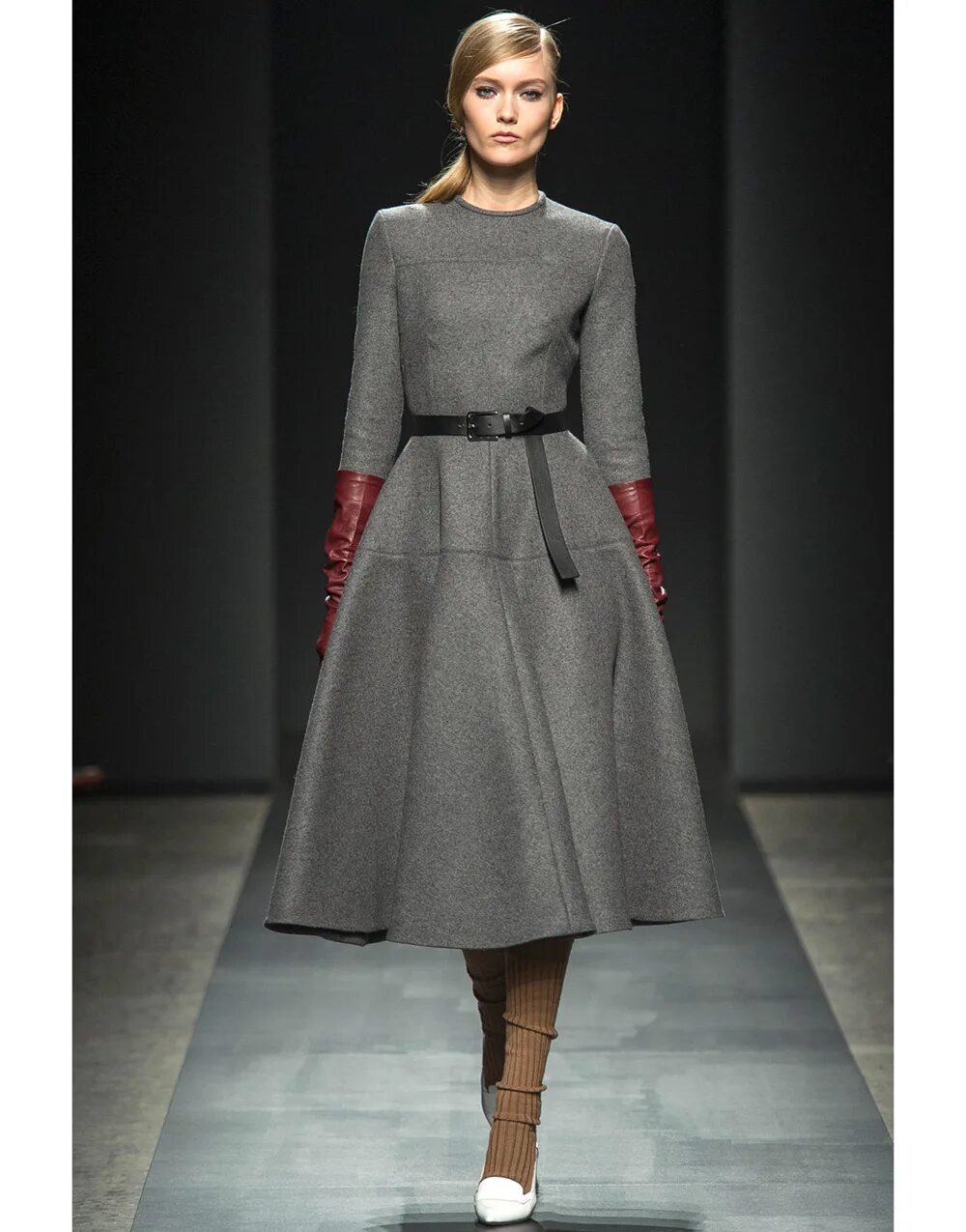 Платья осень зима фото Приталенное платье с длинным рукавом, выкройка Grasser № 445 купить on-line