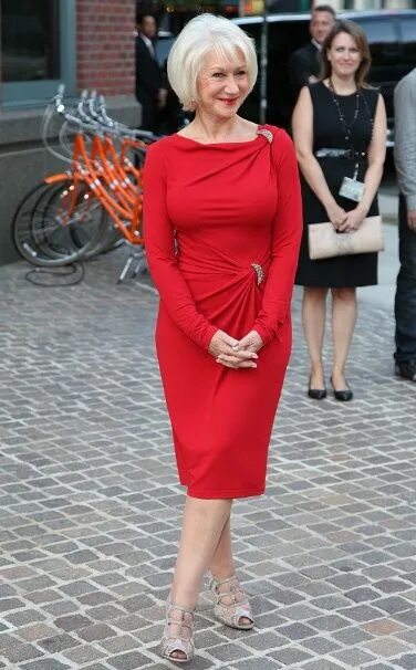 Платья после 40 фото One of the most beautiful women in the world! Vestidos legais, 50 moda, Helen mi