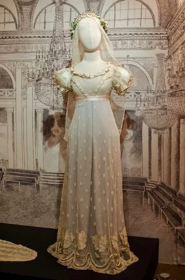Платья пушкинской эпохи фото История красоты Regency era fashion, Muslin dress, Regency fashion