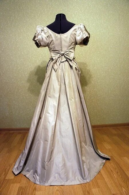 Платья пушкинской эпохи фото DSC02428.jpg - Работы наших форумчан - Клуб Сезон