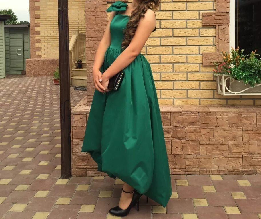 Платья пятигорск фото и цены Вечернее платье в Пятигорске - Барахолка вещи из рук в руки женская одежда