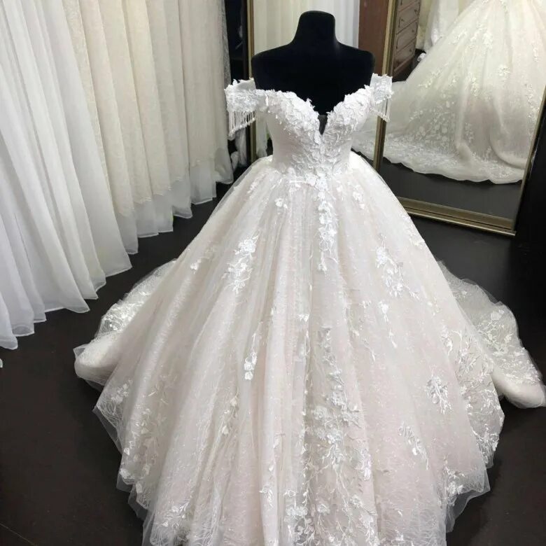 Платья пятигорск рынок лира фото Рынок свадебные платья пятигорск рынок лира фото - ViktoriaFoto.ru