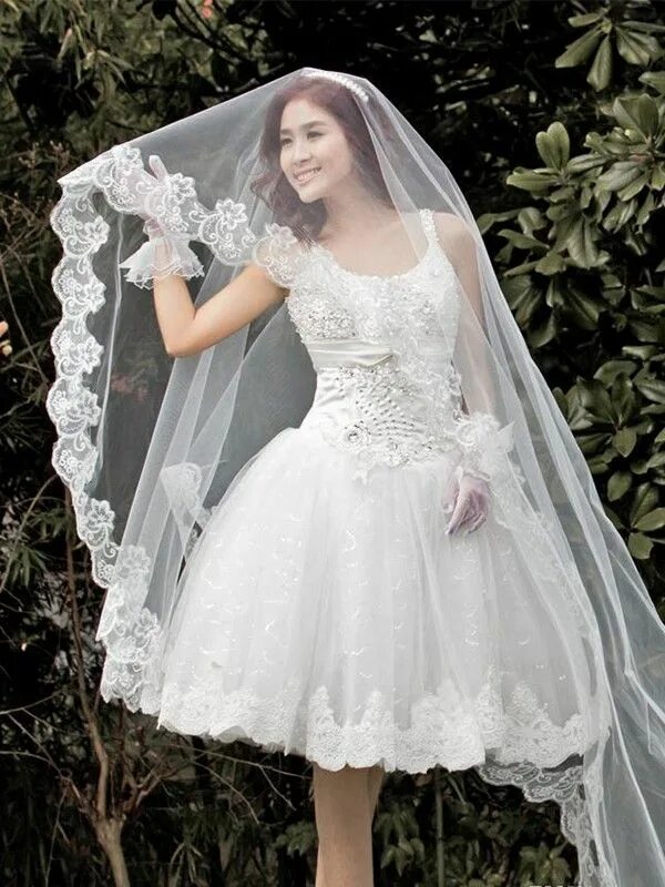 Платья с фатой фото Gorgeous Tulle With Lace Wedding Veils - Hebeos Wedding veils lace, Long veil we