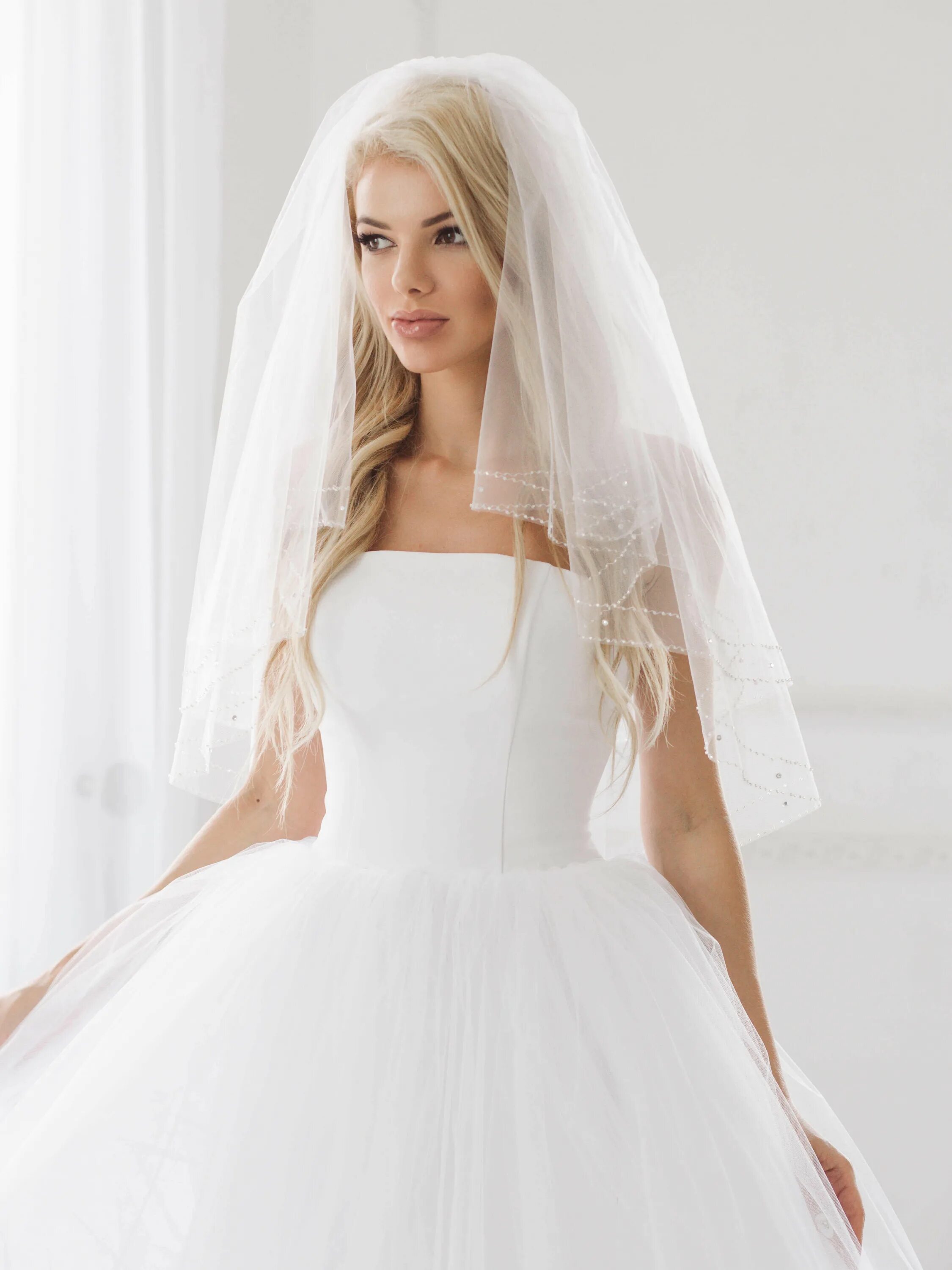 Платья с фатой фото Пышные свадебные платья с фатой (104 фото)