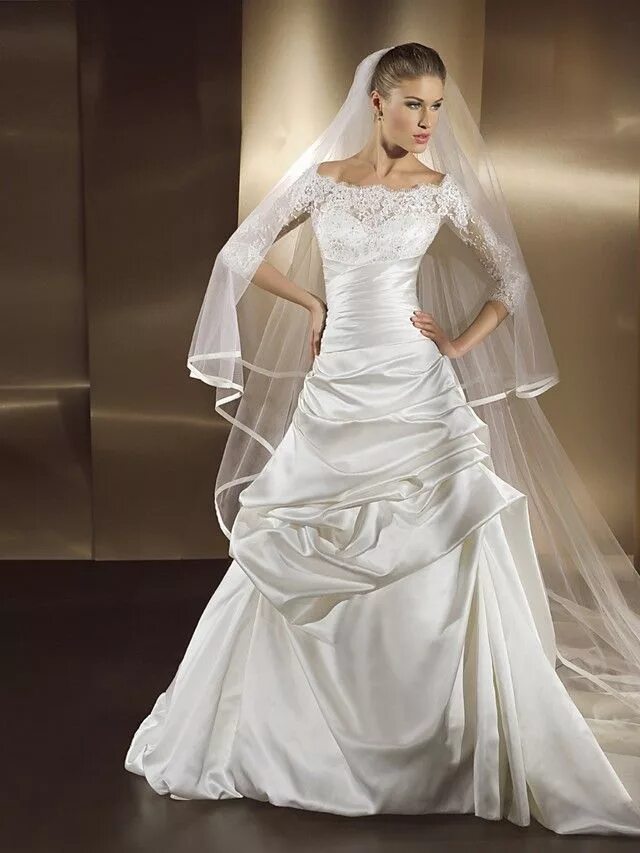 Платья с фатой фото A-line Wedding Dress Court Train/Floor-length Bateau Satin Chiffon - USD $ 199.9