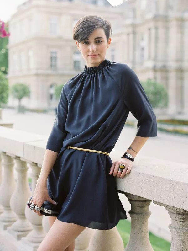 Платья с короткими волосами фото Vanessa Jackman: Anne-Catherine for Grazia.it Vanessa jackman, Gender fluid fash