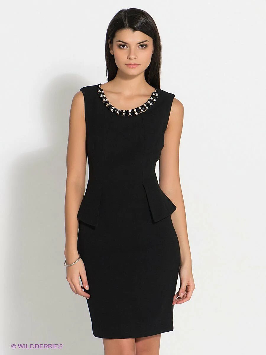 Платья с круглым вырезом фото Черное платье с круглым вырезом