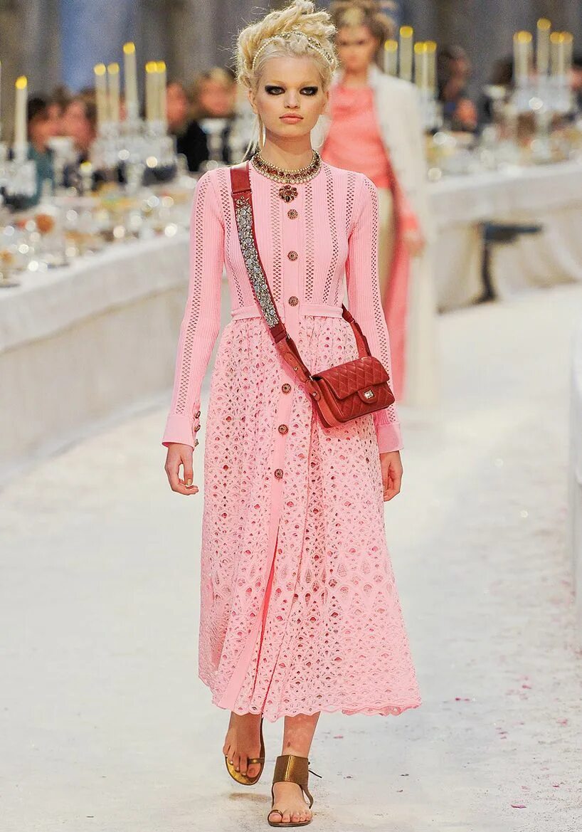 Платья шанель фото Chanel Pre-Fall 2012 - Daphne Groeneveld - Flip And Style Fashion, Fashion show,