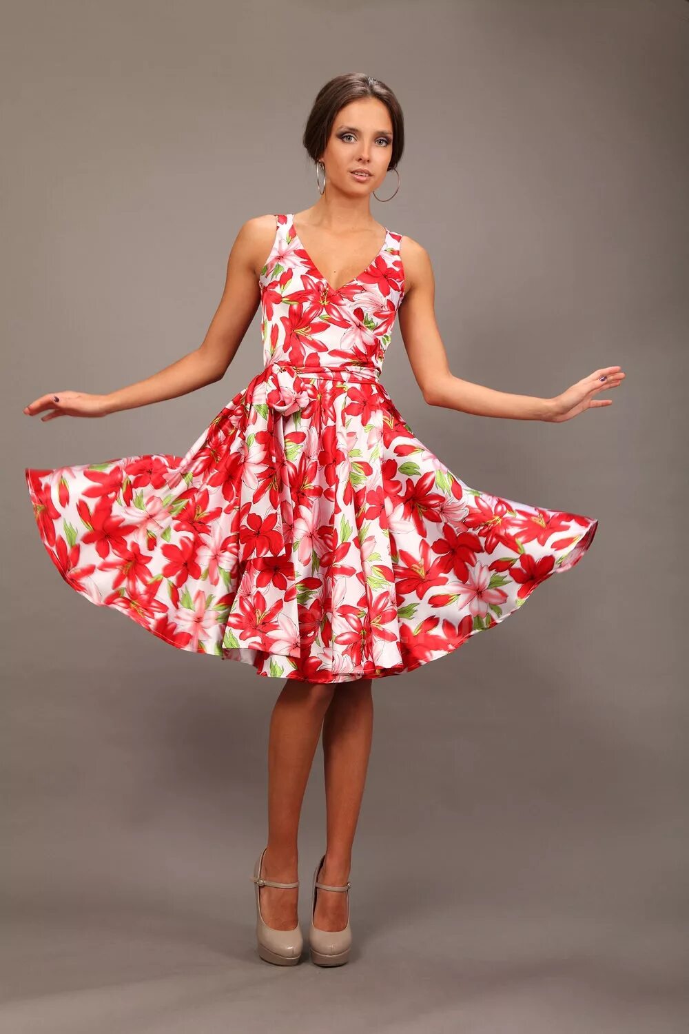 Платья солнце клеш фото Сарафан с пышной юбкой (58 фото)