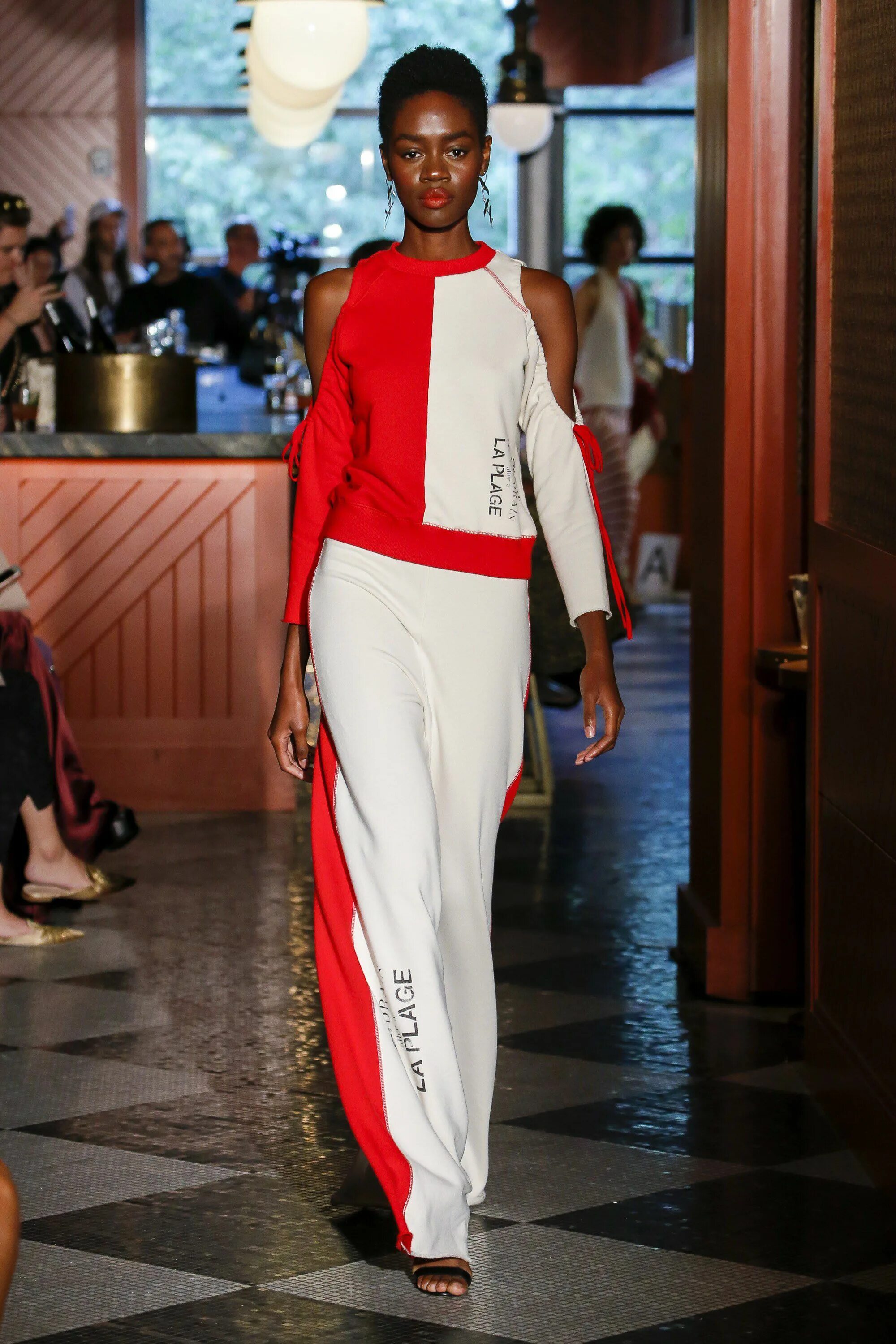 Платья спорт шик 2024 фото Hellessy Spring 2019 Ready-to-Wear Fashion Show Collection: See the complete Hel