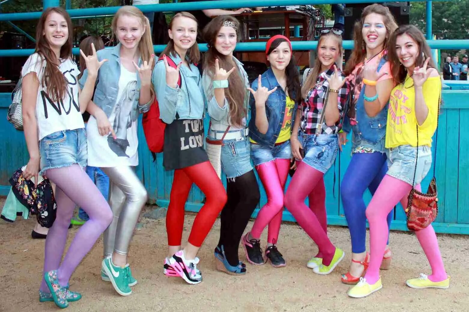 Платья стиль 90 х фото Костюм в стиле 90-х, Одежда, Мода 90-х