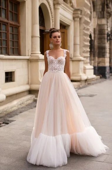 Платья свадебные фото цена москва Свадебное платье Comum, 65200 рублей - салон Аврора