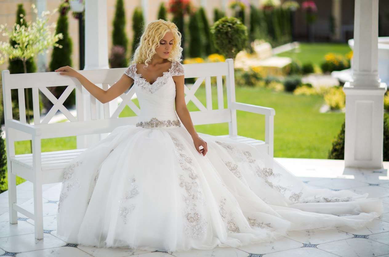 Платья свадебные фото цена москва Свадебные платья фото Nevesta.info Платье на свадьбу, Свадебные платья, Кружевно