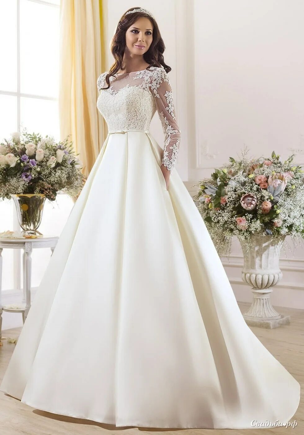 Платья свадебные фото цена москва Купить свадебное платье Катрин (атлас)-В65647 (Россия, коллекция авторская колле