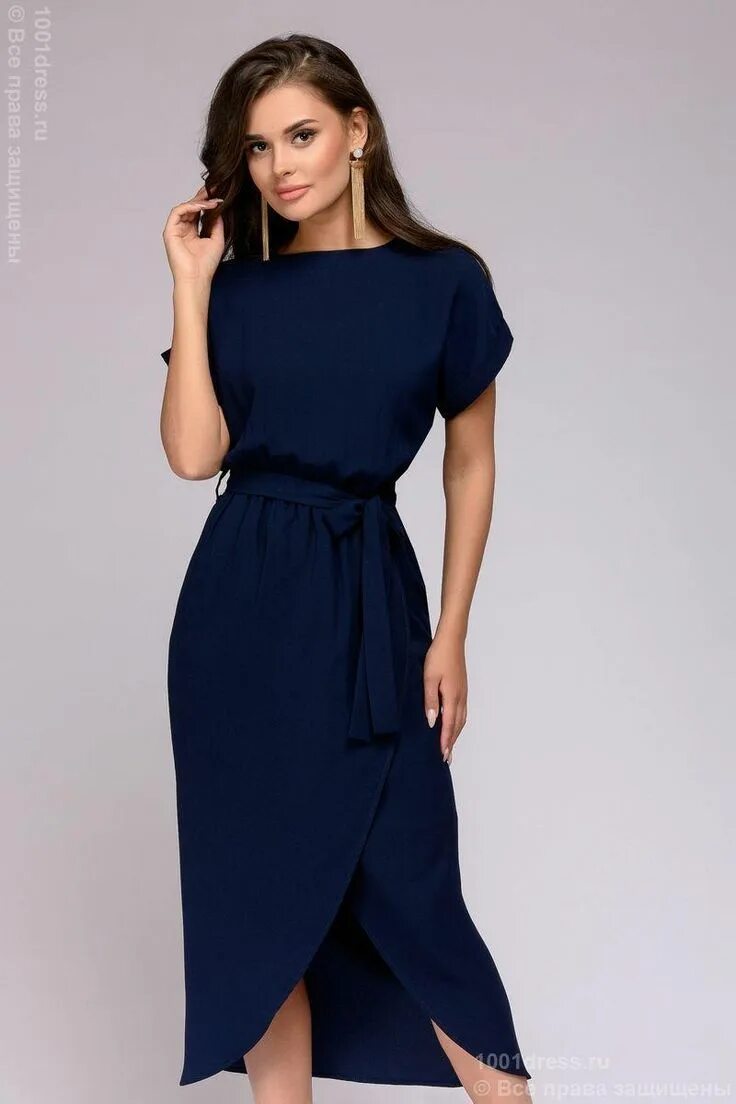 Платья темно синего цвета фото Платье темно-синее длины миди с запахом на юбке и короткими рукавами 1001DRESS E