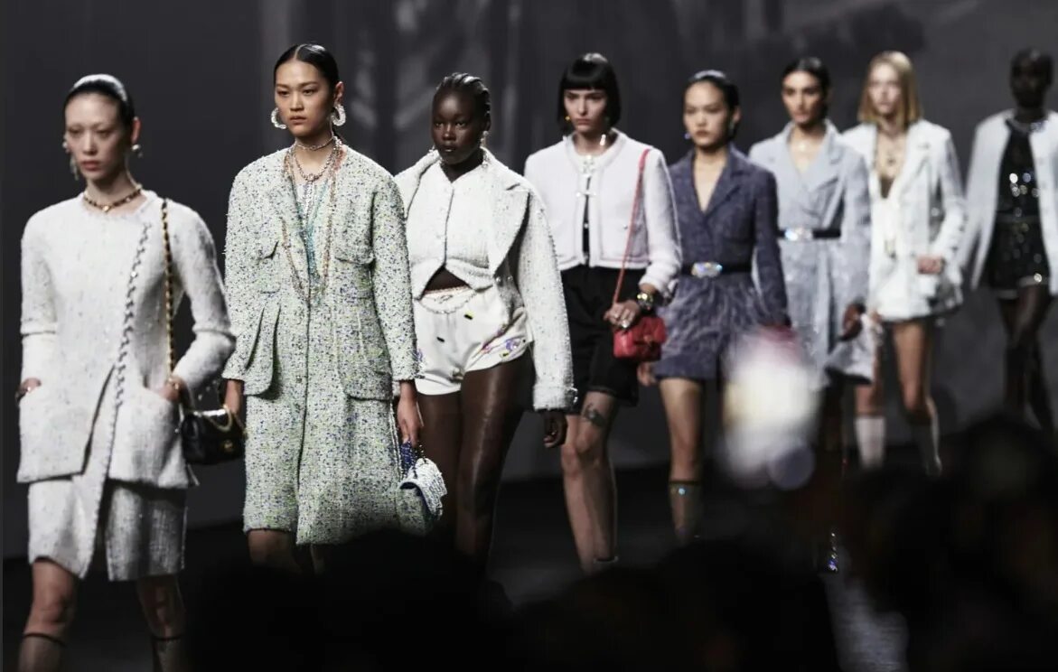 Платья тренд 2024 модные тенденции Модные тенденции в одежде 2024 - SHOPOZZ