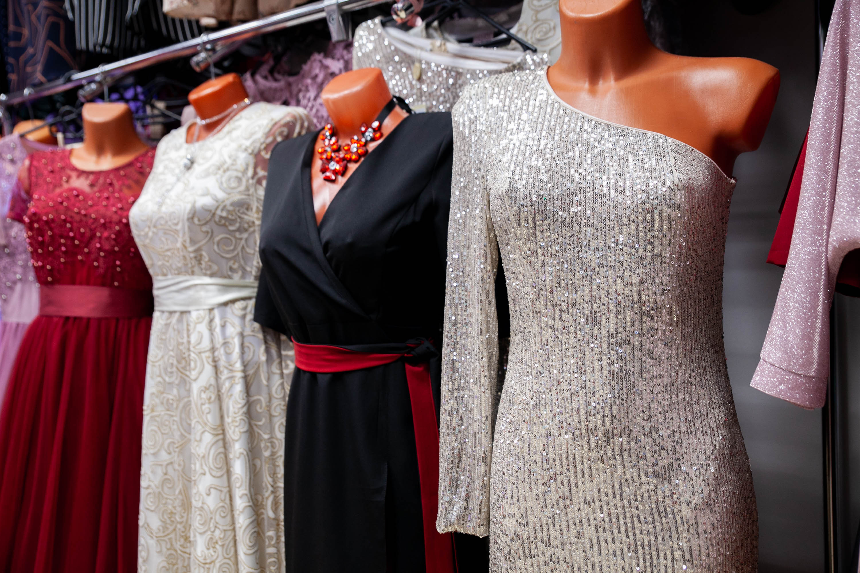 Платья тюмень цены фото Вечернее платье в тюмени магазины - MalinaDress.ru