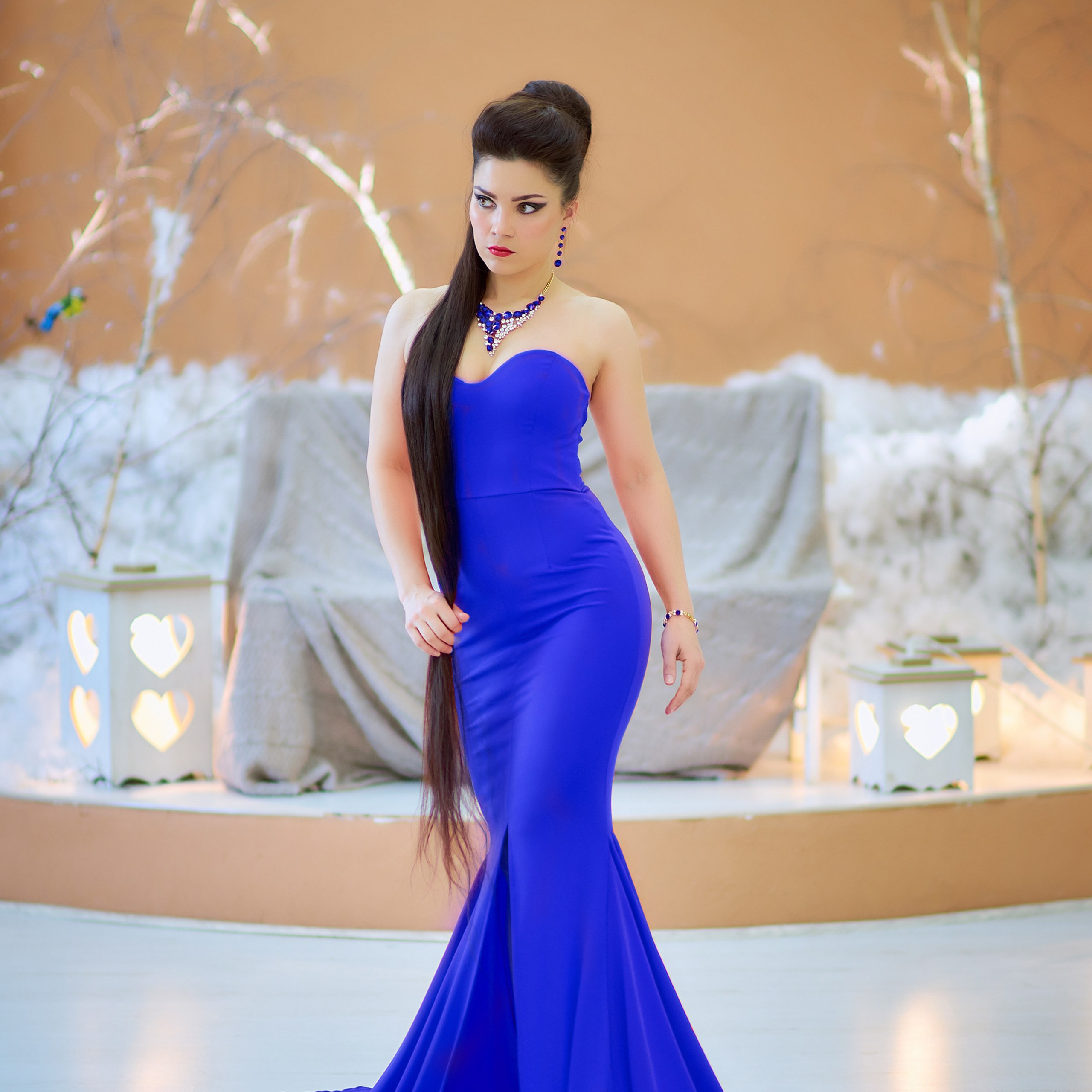 Платья в иркутске фото и цены Платье синее с пайетками силуэтное 44-46рр. Ольга Ли свадебный семейный фотограф