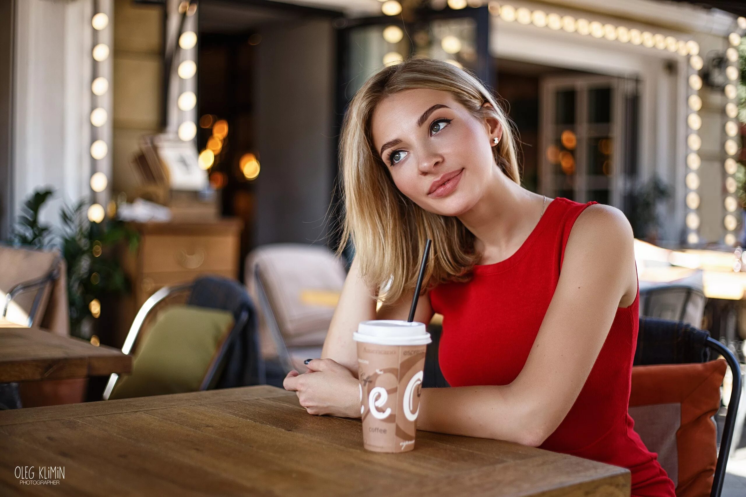 Платья в кафе фото Wallpaper : women, blonde, red dress, portrait, Oleg Klimin, chair, sitting, smi