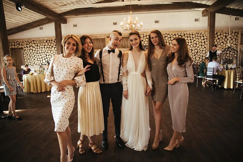 Платья в кафе фото Можно ли в обычной одежде пойти на торжество