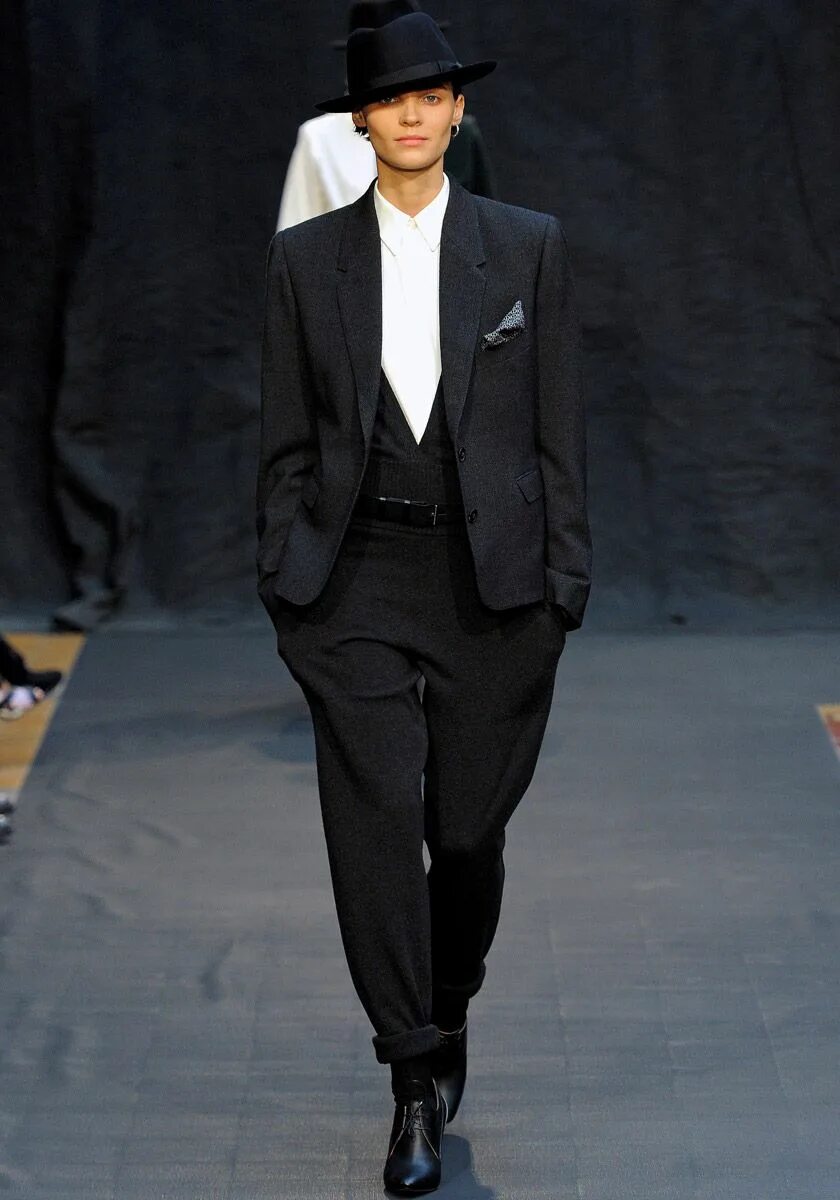 Платья в мужском стиле Hermes Fall 2012 RTW +FASHION DETAILS+ Pinterest Review fashion, Runway fashion 