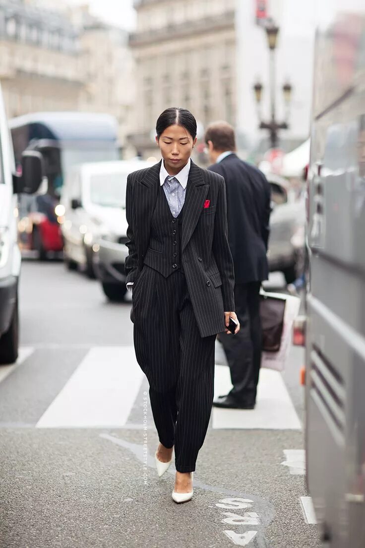 Платья в мужском стиле Oksana On looking gangster chic in a 3-piece pinstripe suit. Dandy style, Tokyo 
