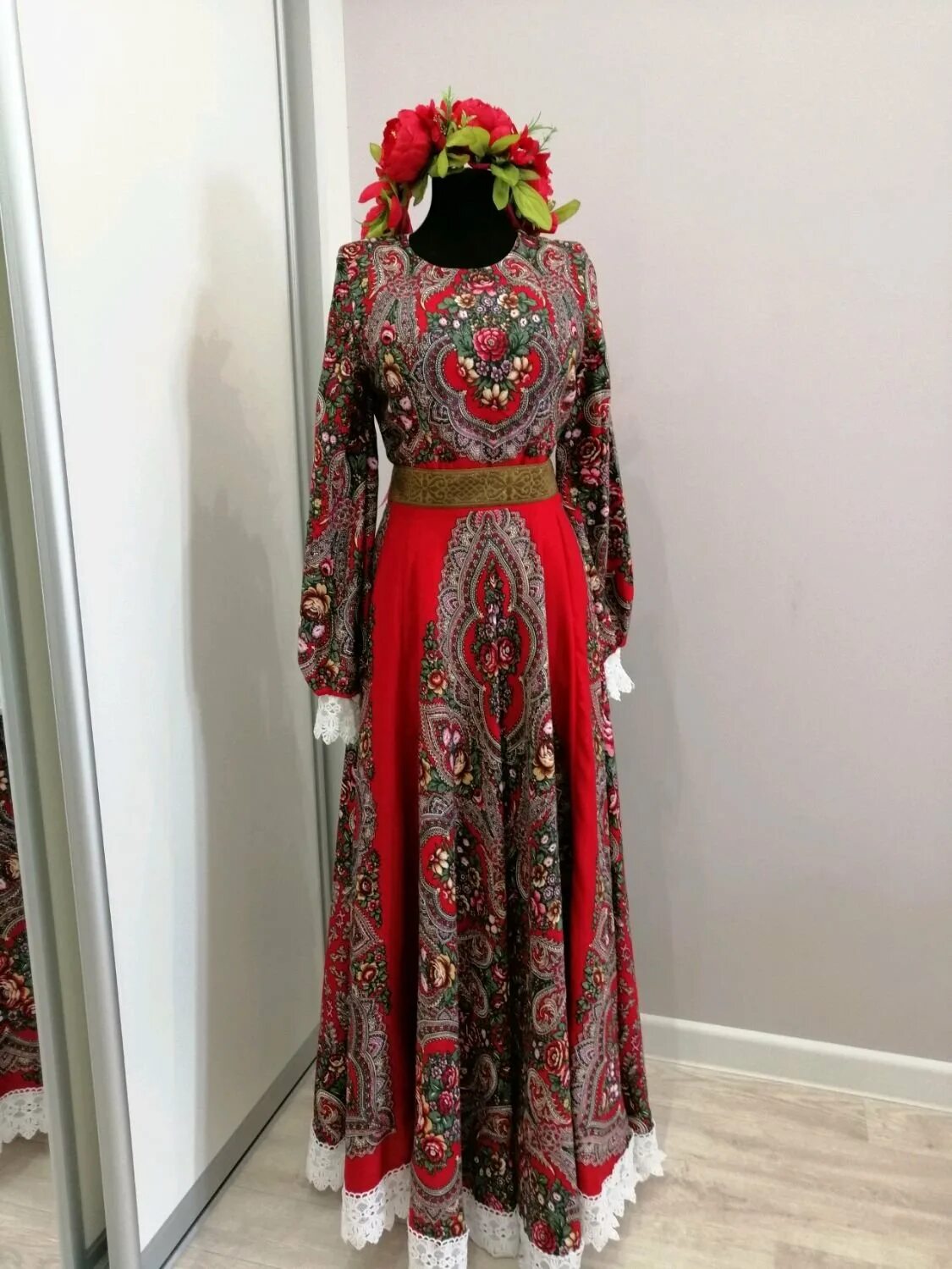 Платья в народном стиле модная версия Вечернее платье в русском народном стиле (53 фото)