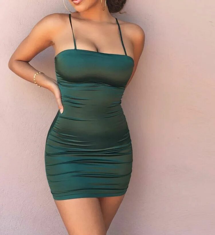 Платья в обтяжку фото рiителеsт асс: @кiтткааат ♔ Обтягивающие платья, Стиль одежды и Одежда