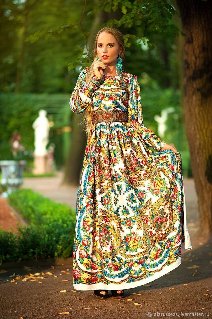 Платья в русском народном стиле фото "Любить по Русски" Платье из платков в стиле А-ля Русс в интернет-магазине на Яр