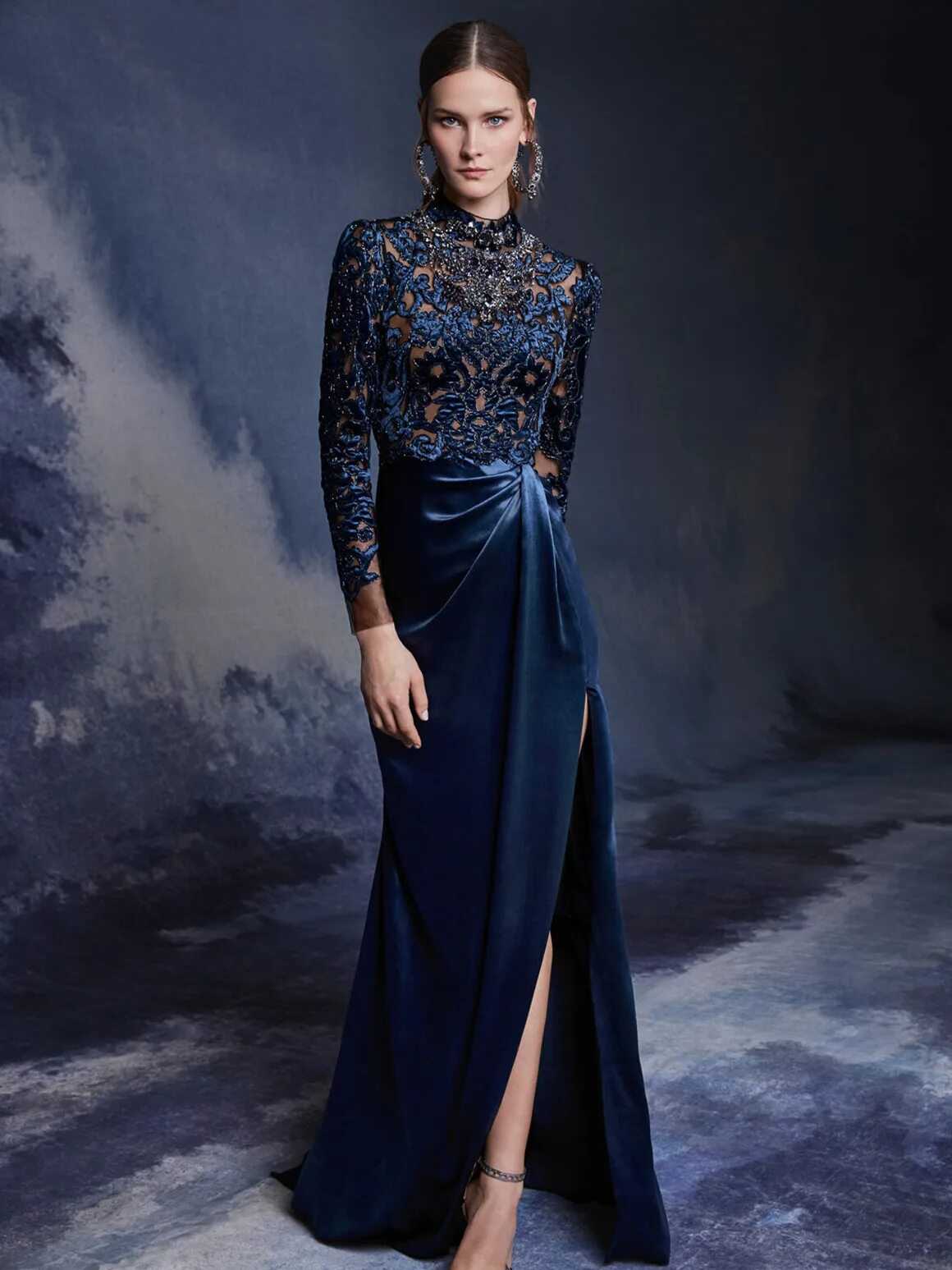 Платья вечерние 2024 тренды модные женские фото Вечерние платья 2022/23: фото 300 модных моделей и тренды сезона - MILLZ KARTA M