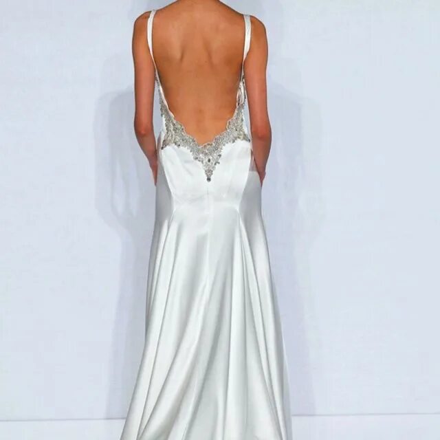 Платья вечерние фото спина Pin on Sexy wedding dress