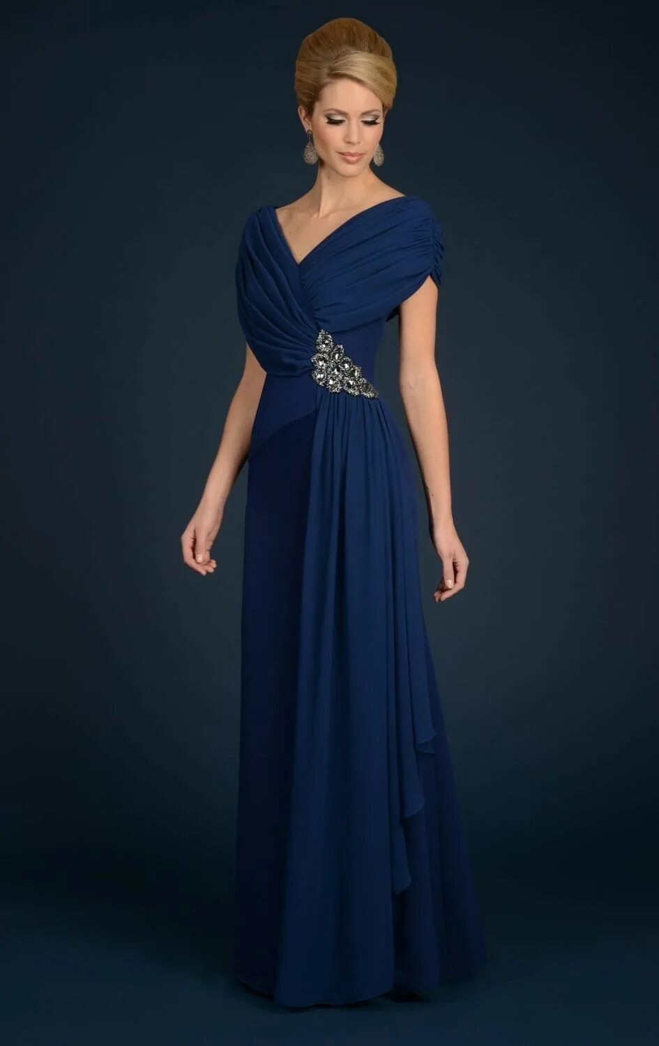 Платья вечерние на торжество фото Elegant V Neck Ruched Chiffon Dark Blue Modest 2018 Custom Made Long Mother Of T