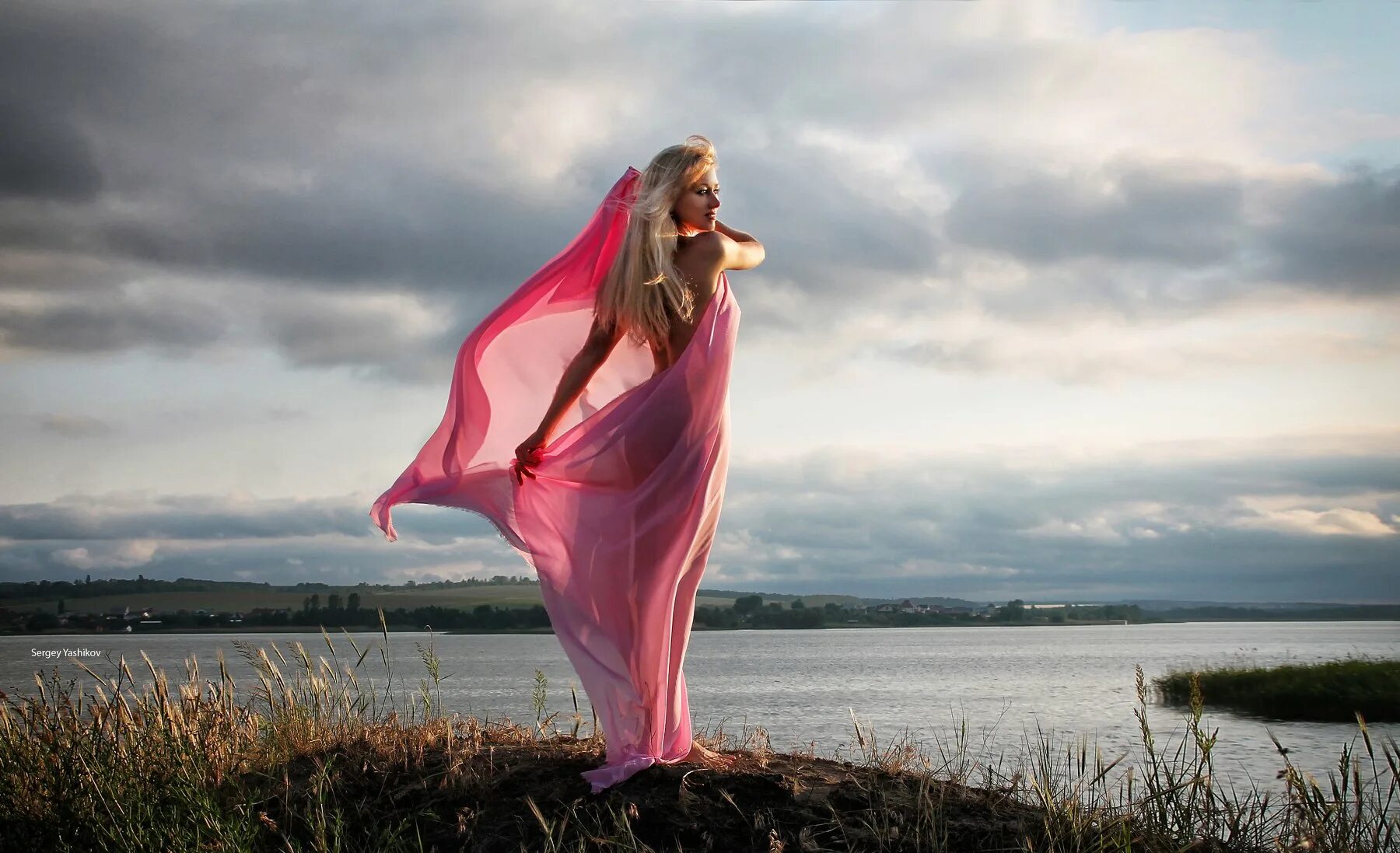 Платья ветер фото Photo № 1798068. Photographer Serg