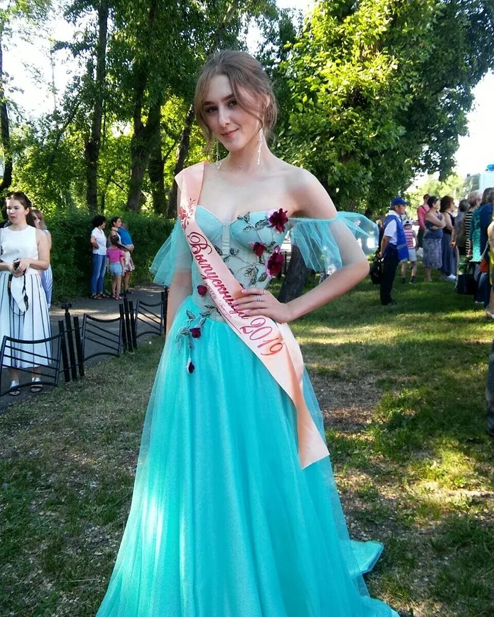 Платья выпускниц фото Выпускные платья старый оскол: найдено 89 изображений