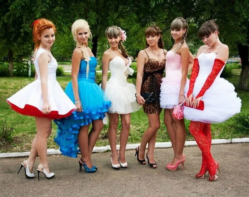 Платья выпускниц фото Готовимся к выпускному Уроки Жизни: интересные истории Дзен