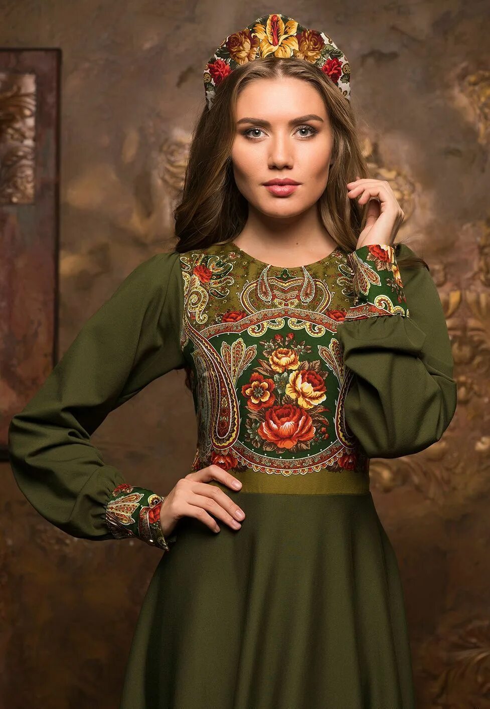 Платья женские в народном стиле Платья в русском стиле: русско-народные мотивы, шпательные и современные Russian