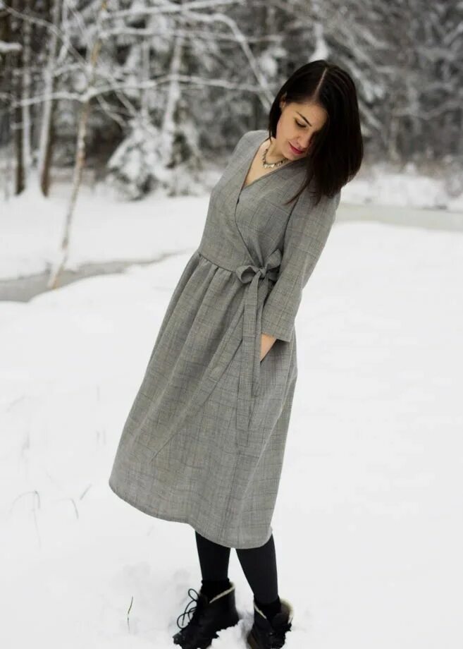 Платья зима фото Шерстяное платье с эффектом запаха